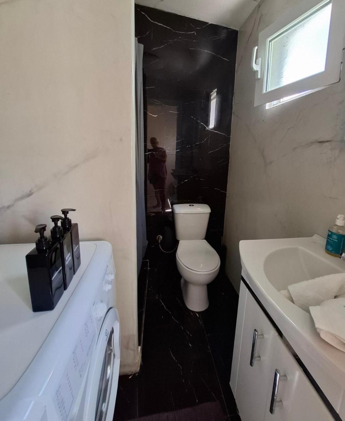 Nara House 2 Apartment Артемида Екстериор снимка