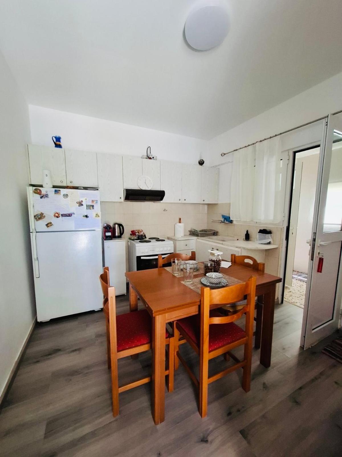 Nara House 2 Apartment Артемида Екстериор снимка